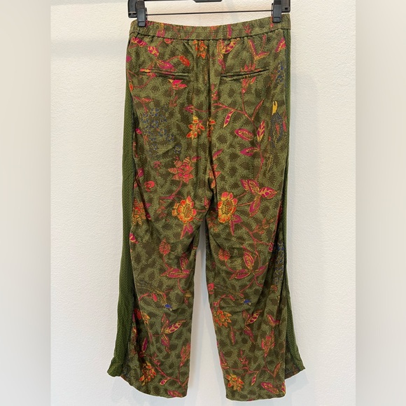 🌺🦜🦚Anthropologie Women’s green floral cropped wide leg pants size S - Picture 3 of 6